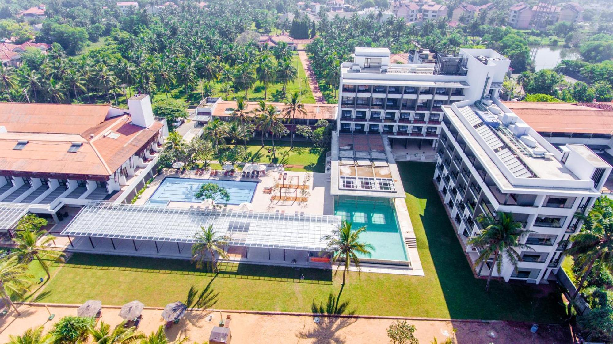 Goldi Sands Hotel Negombo Bagian luar foto