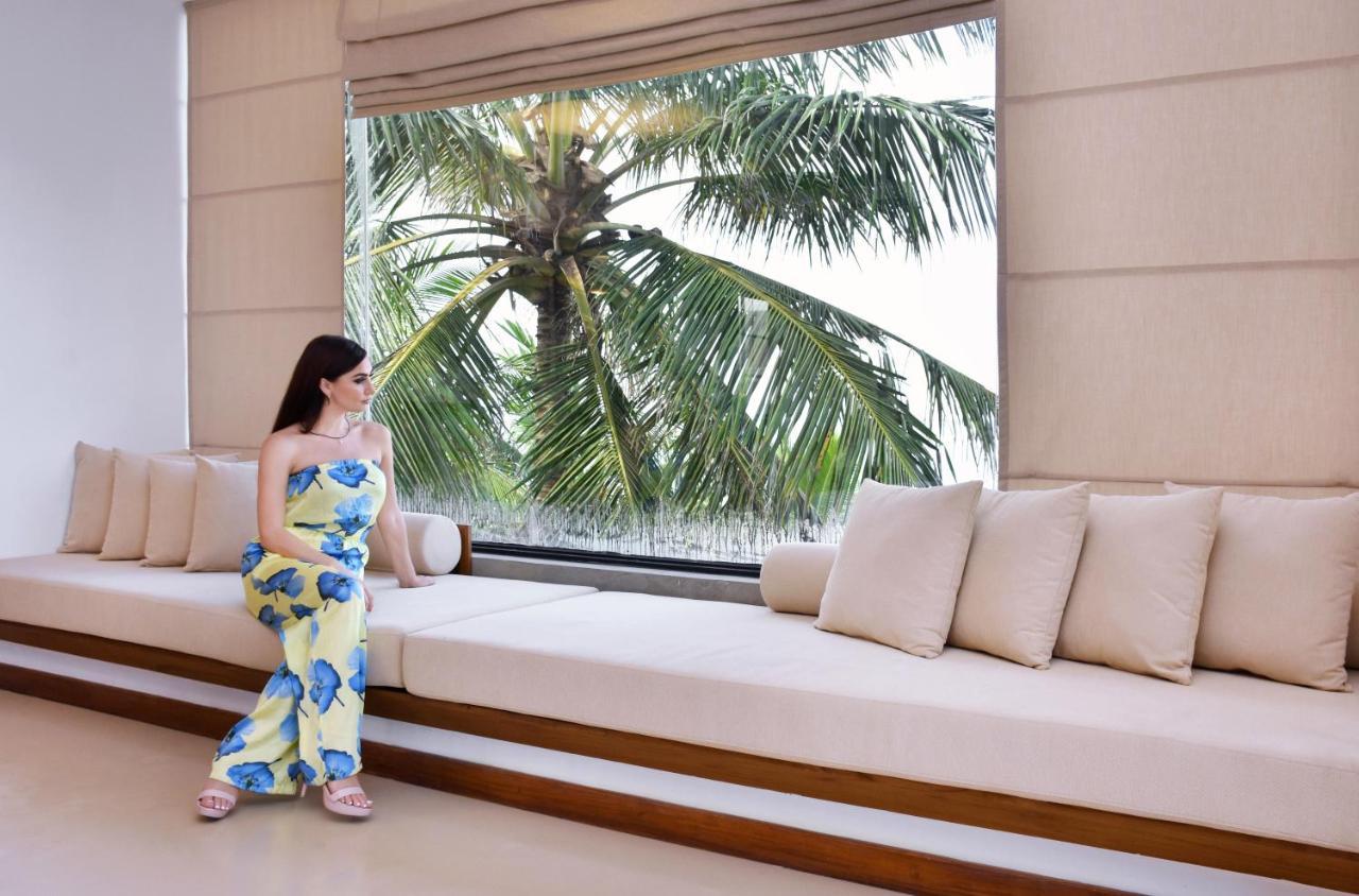 Goldi Sands Hotel Negombo Bagian luar foto