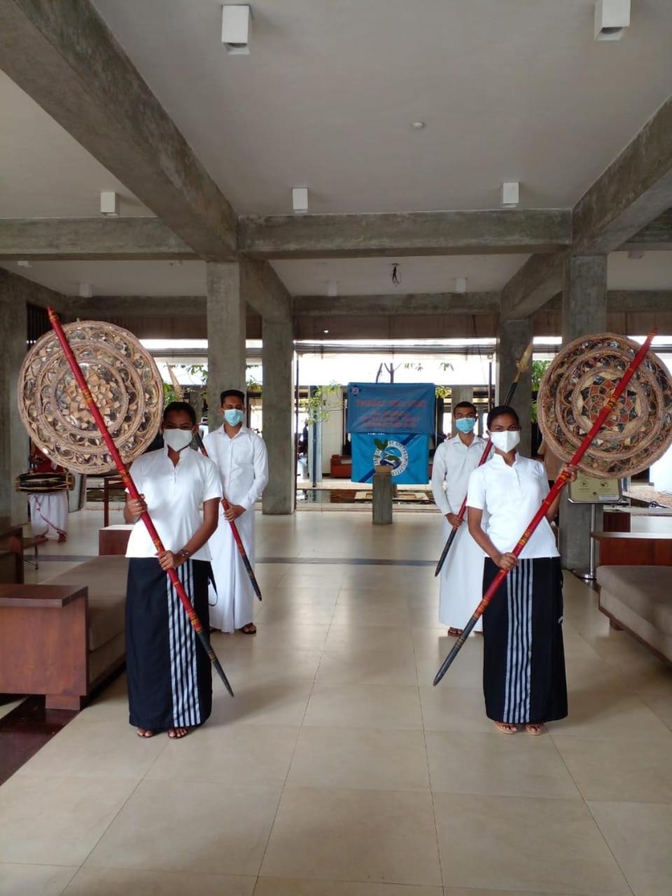 Goldi Sands Hotel Negombo Bagian luar foto