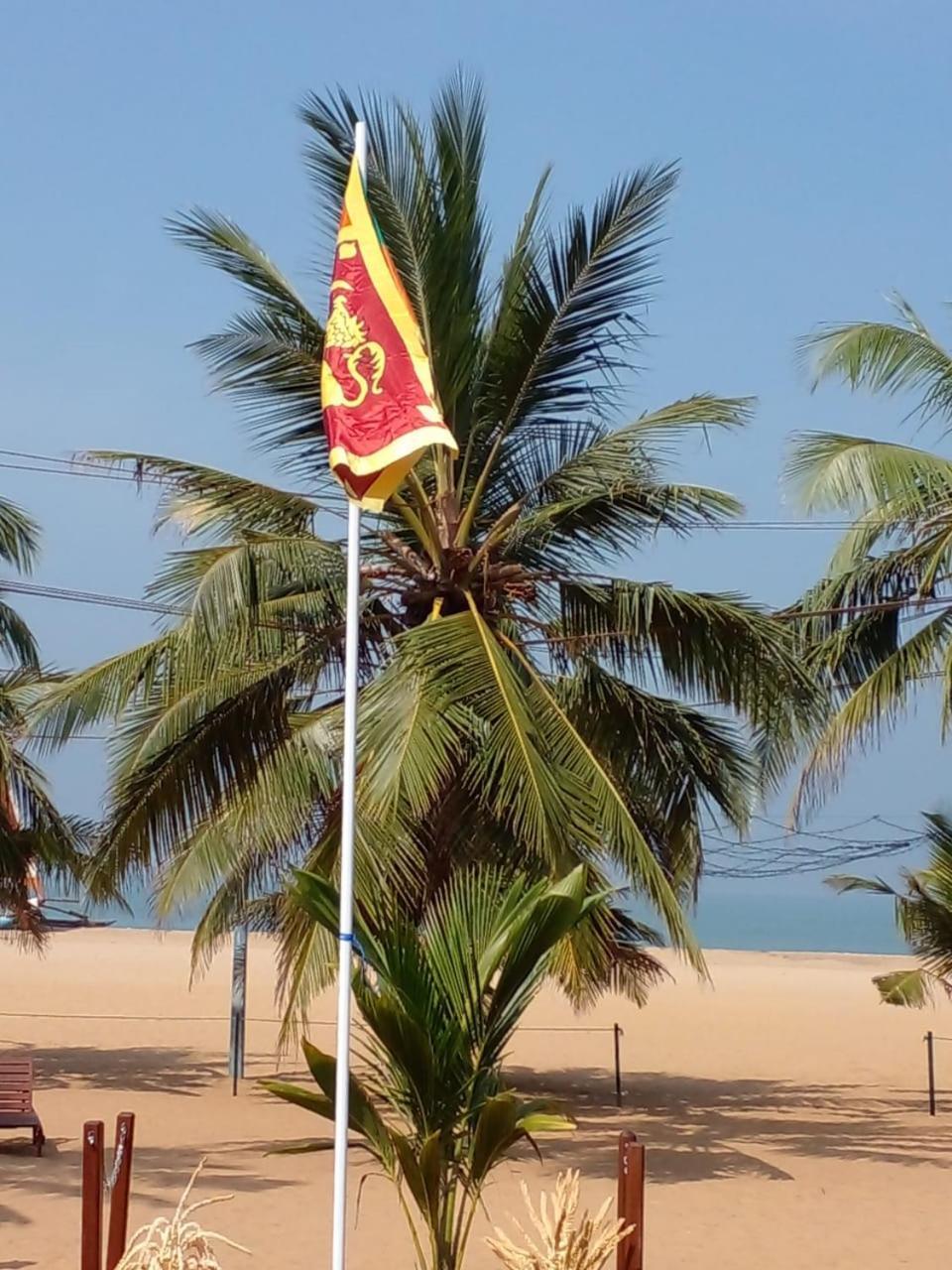 Goldi Sands Hotel Negombo Bagian luar foto