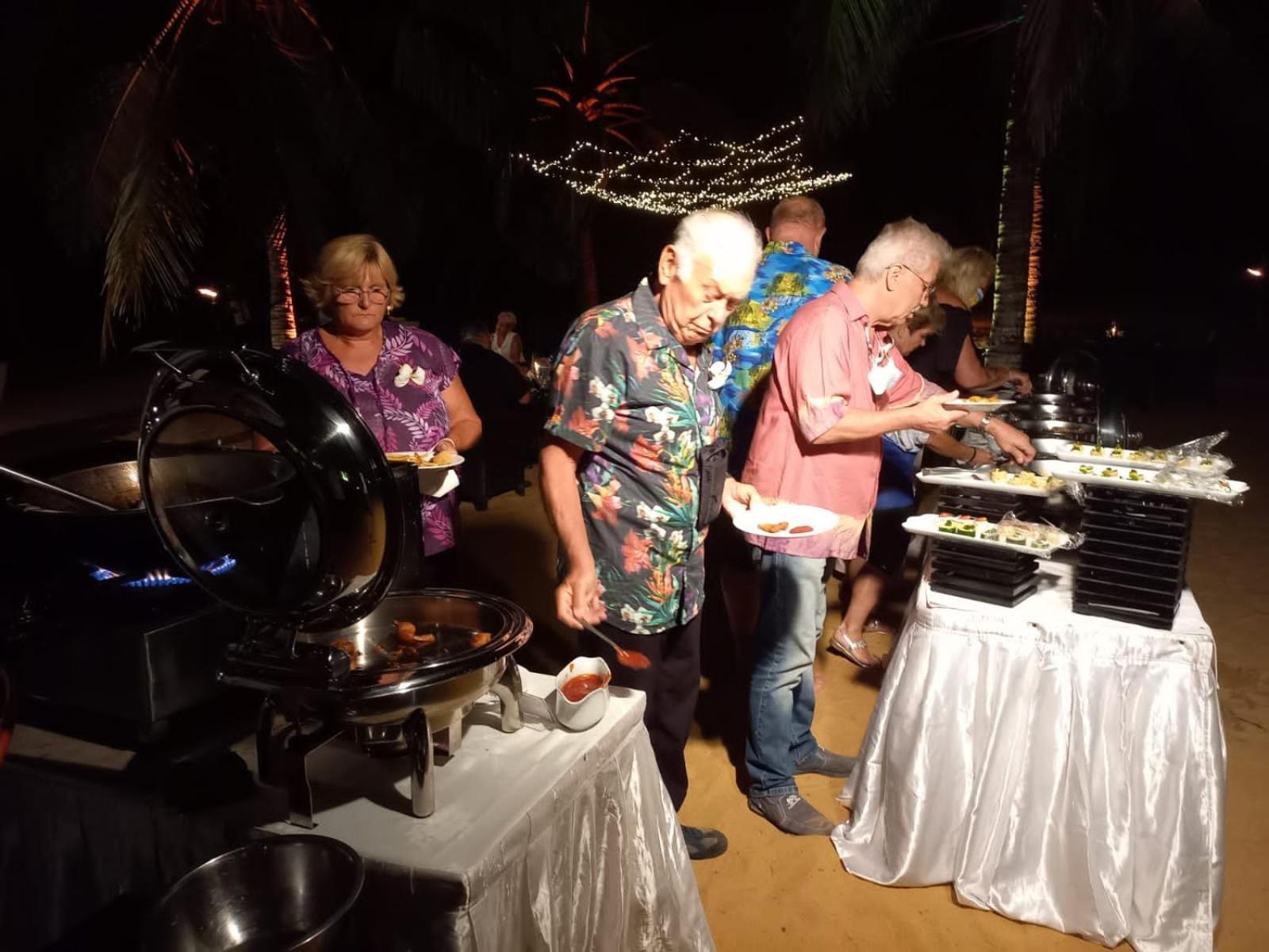 Goldi Sands Hotel Negombo Bagian luar foto