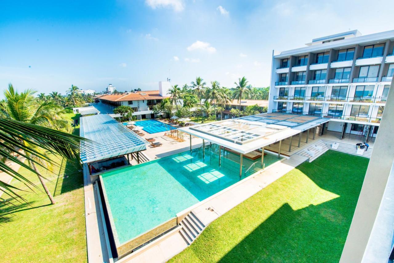 Goldi Sands Hotel Negombo Bagian luar foto
