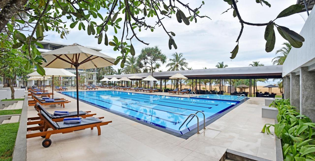 Goldi Sands Hotel Negombo Bagian luar foto