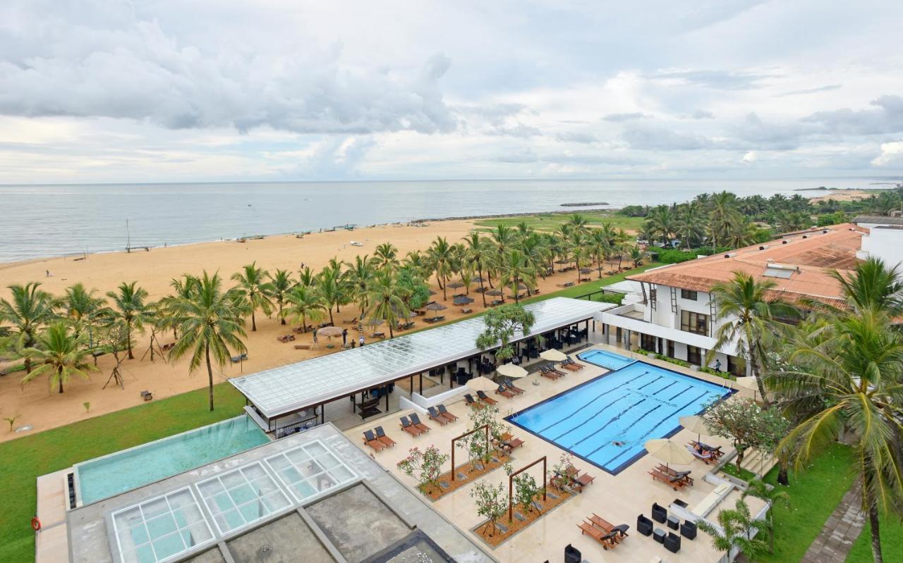 Goldi Sands Hotel Negombo Bagian luar foto